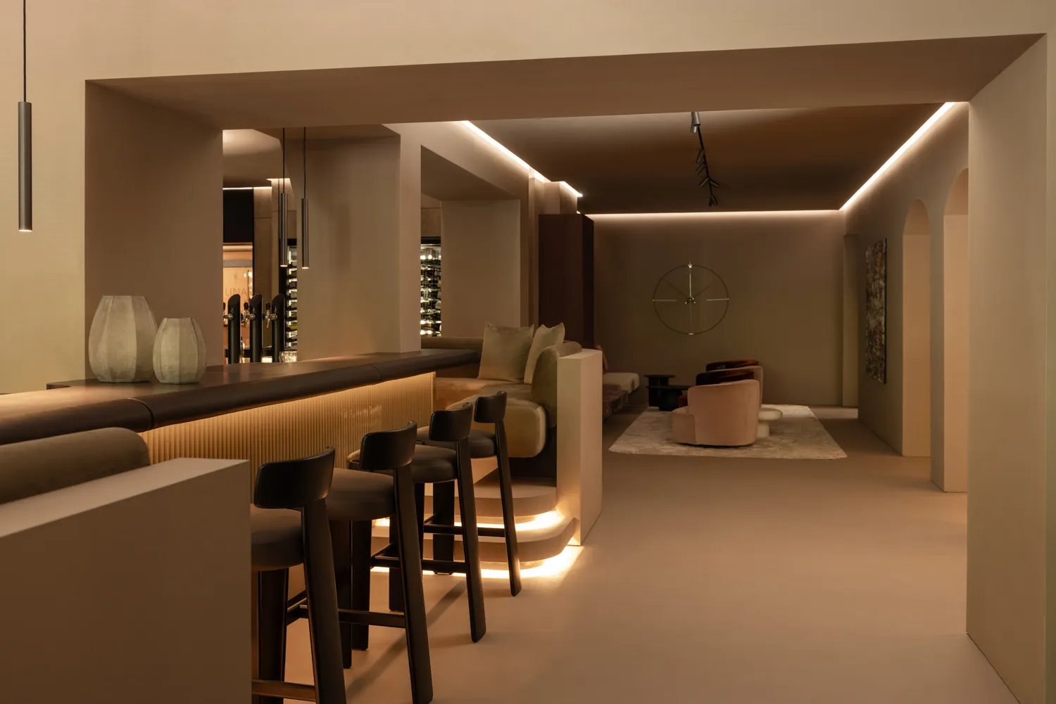 Gourmet & Wine Hotel Austria, at the table