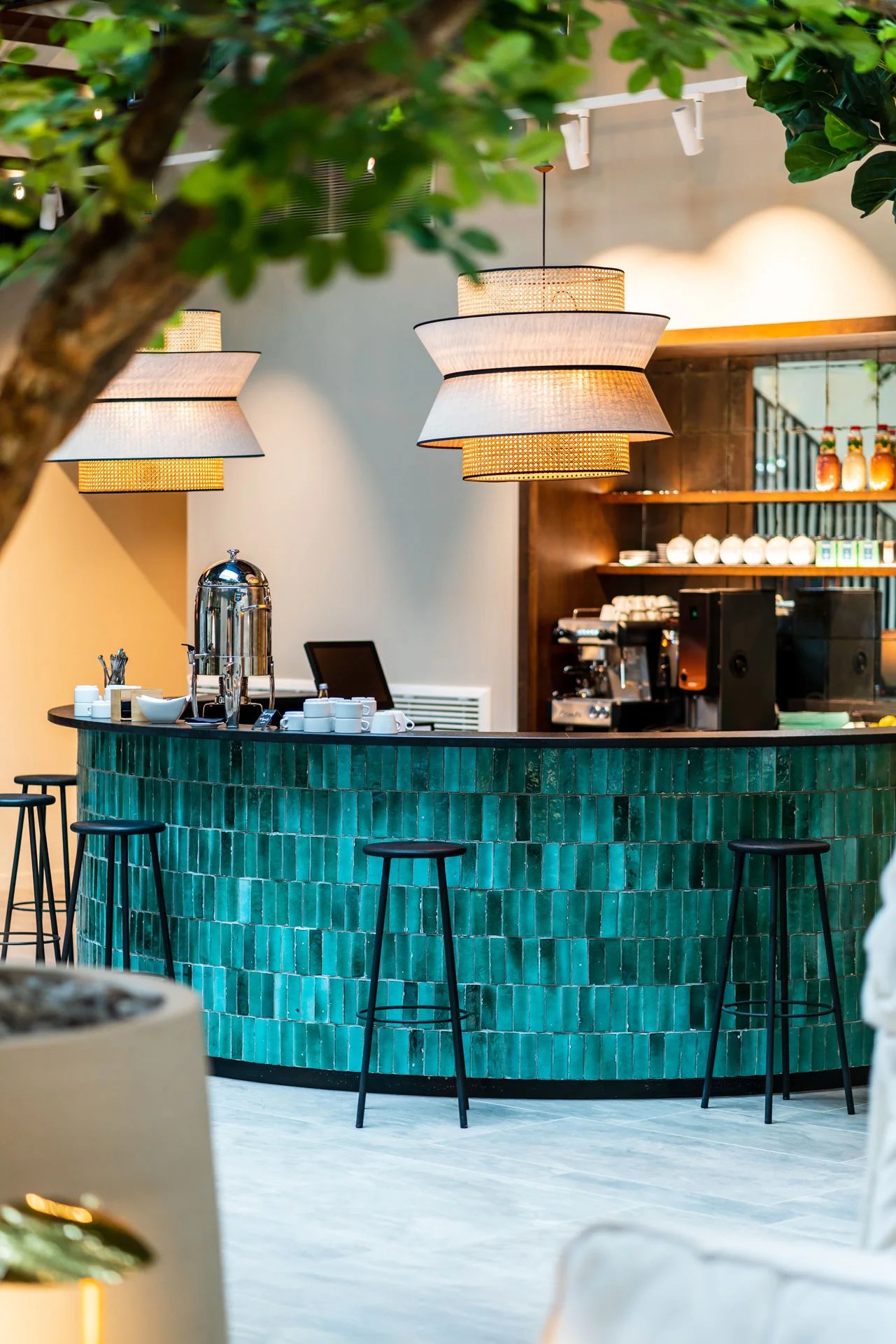 Roz Marine Hotel Thalasso & Spa, at the table