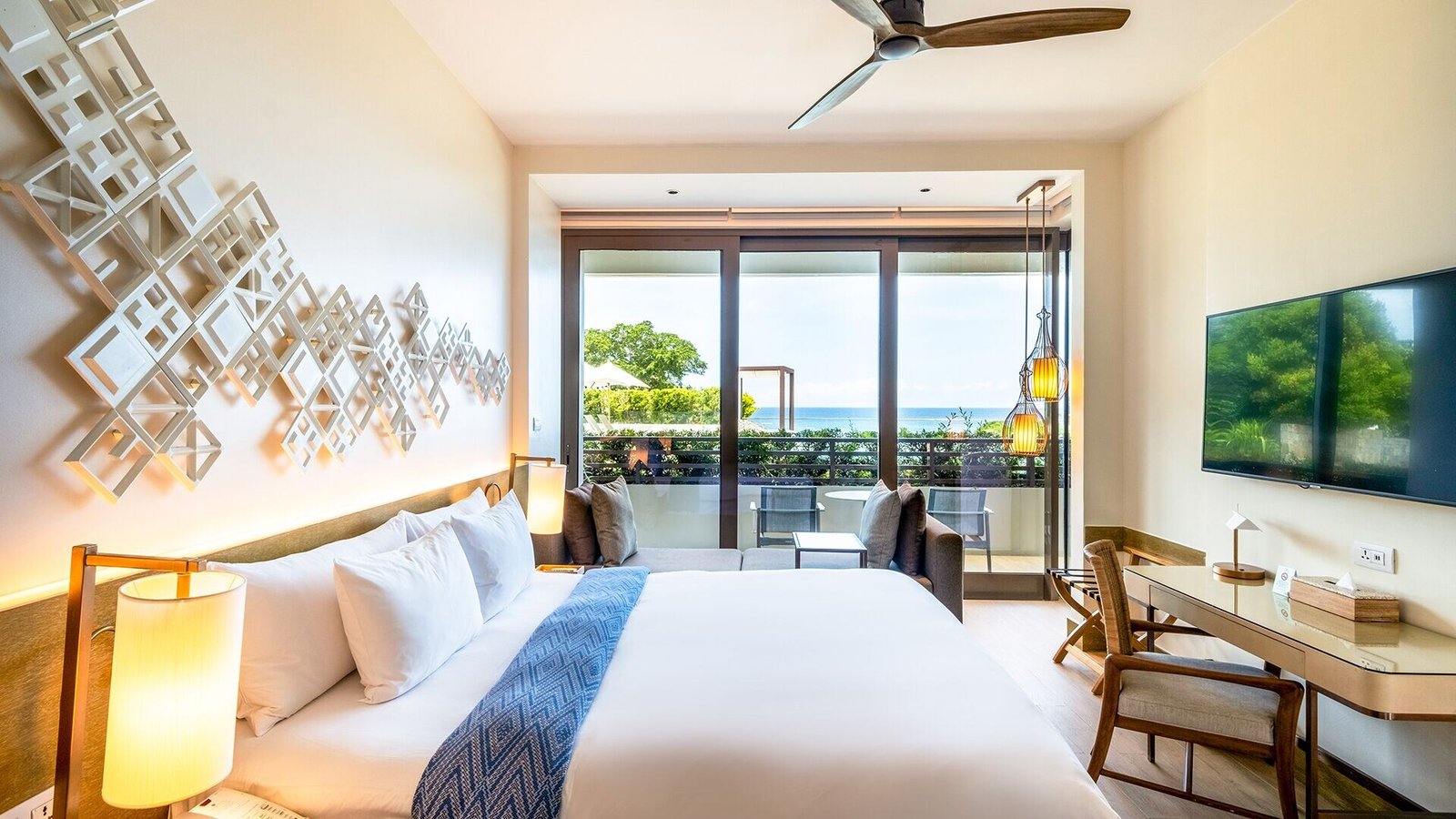 Crimson Resort and Spa Boracay, rooms