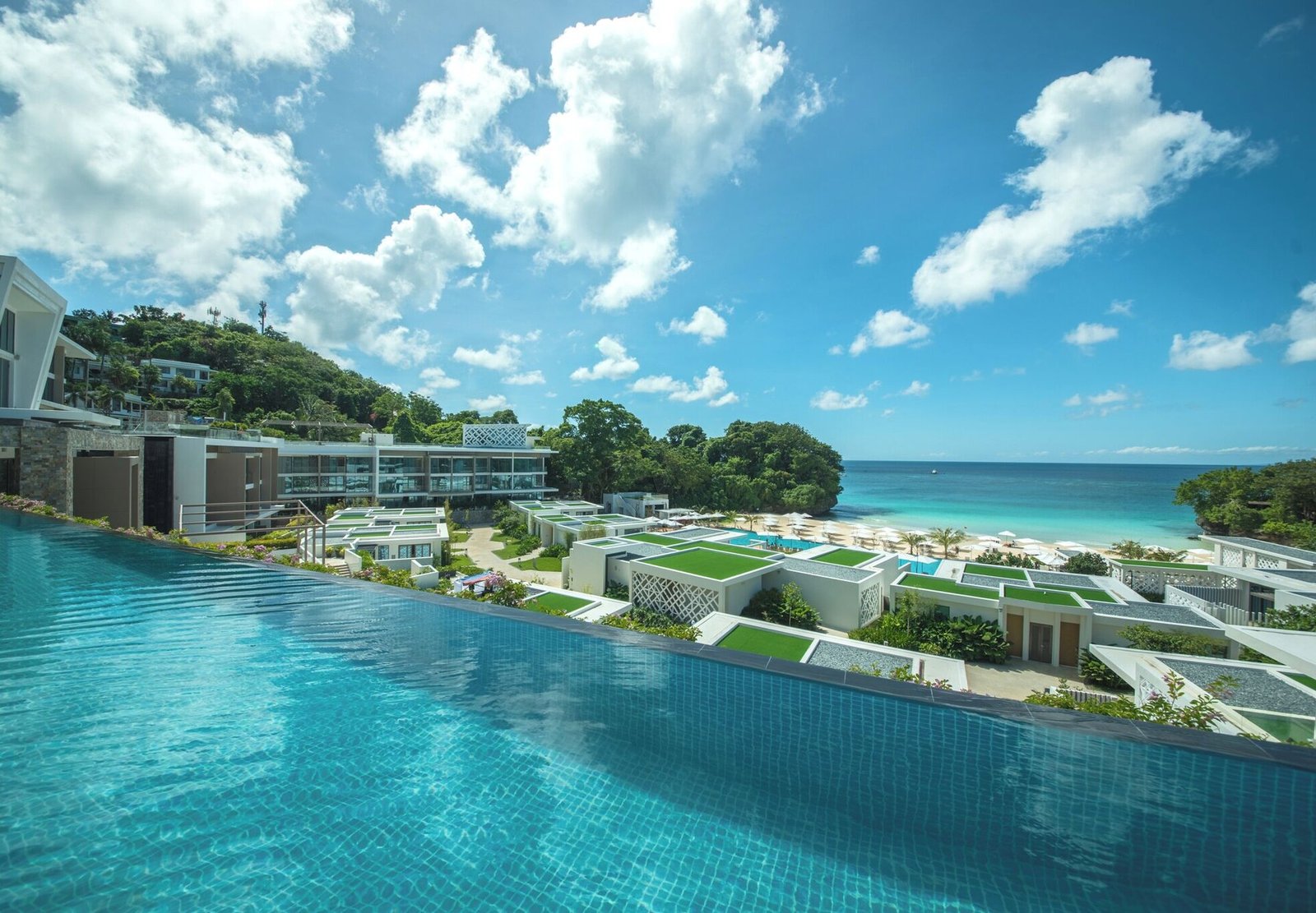 Crimson Resort and Spa Boracay, the pool