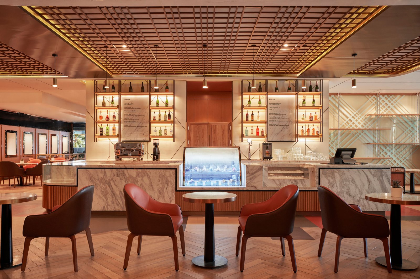 Sheraton Nha Trang Hotel & Spa, at the table