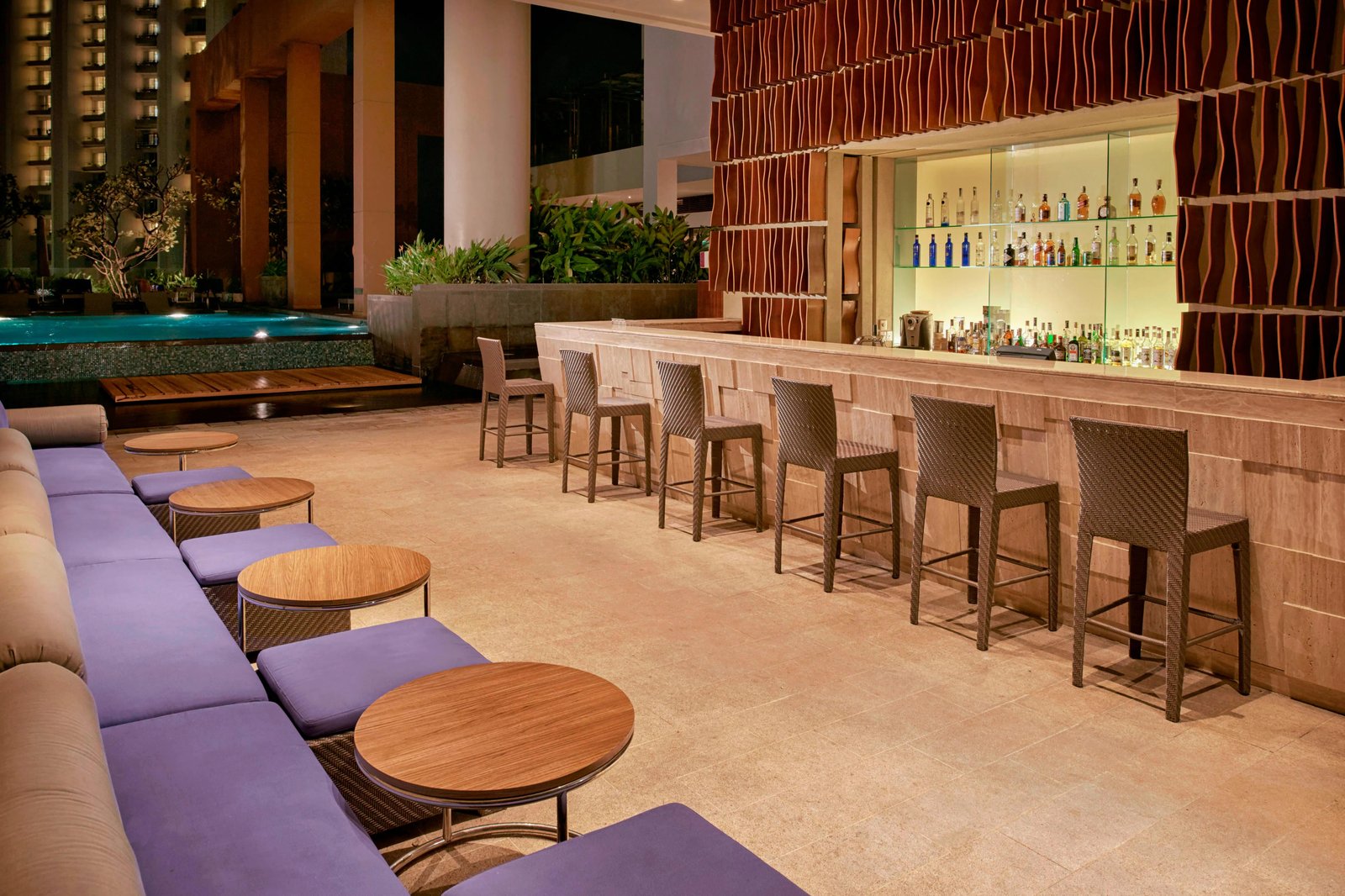 Sheraton Nha Trang Hotel & Spa, at the table