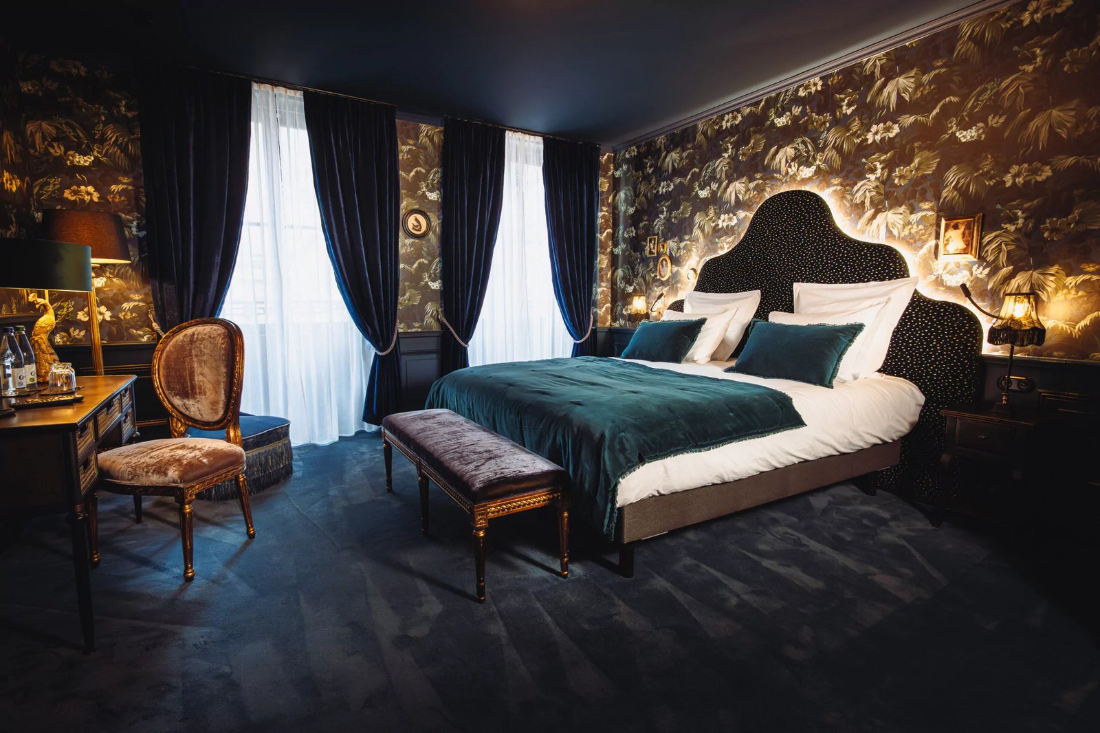 Madame C, rooms