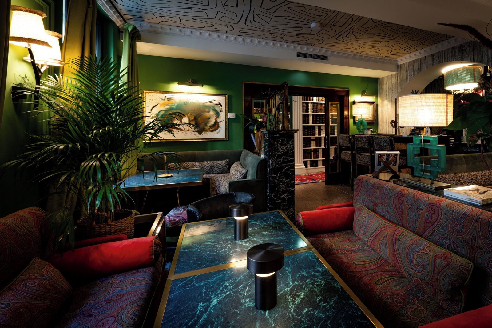 House of Hütter | Hotel Münchner Kindl, honesty bar and lounge