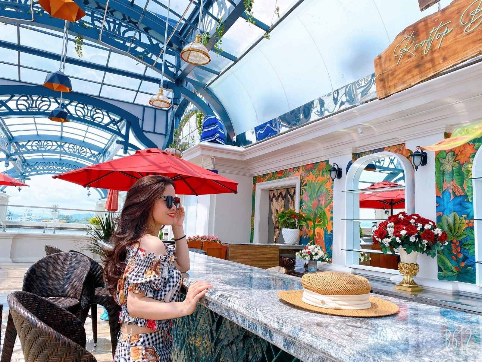 AVS Hotel Phu Quoc — eat & drink