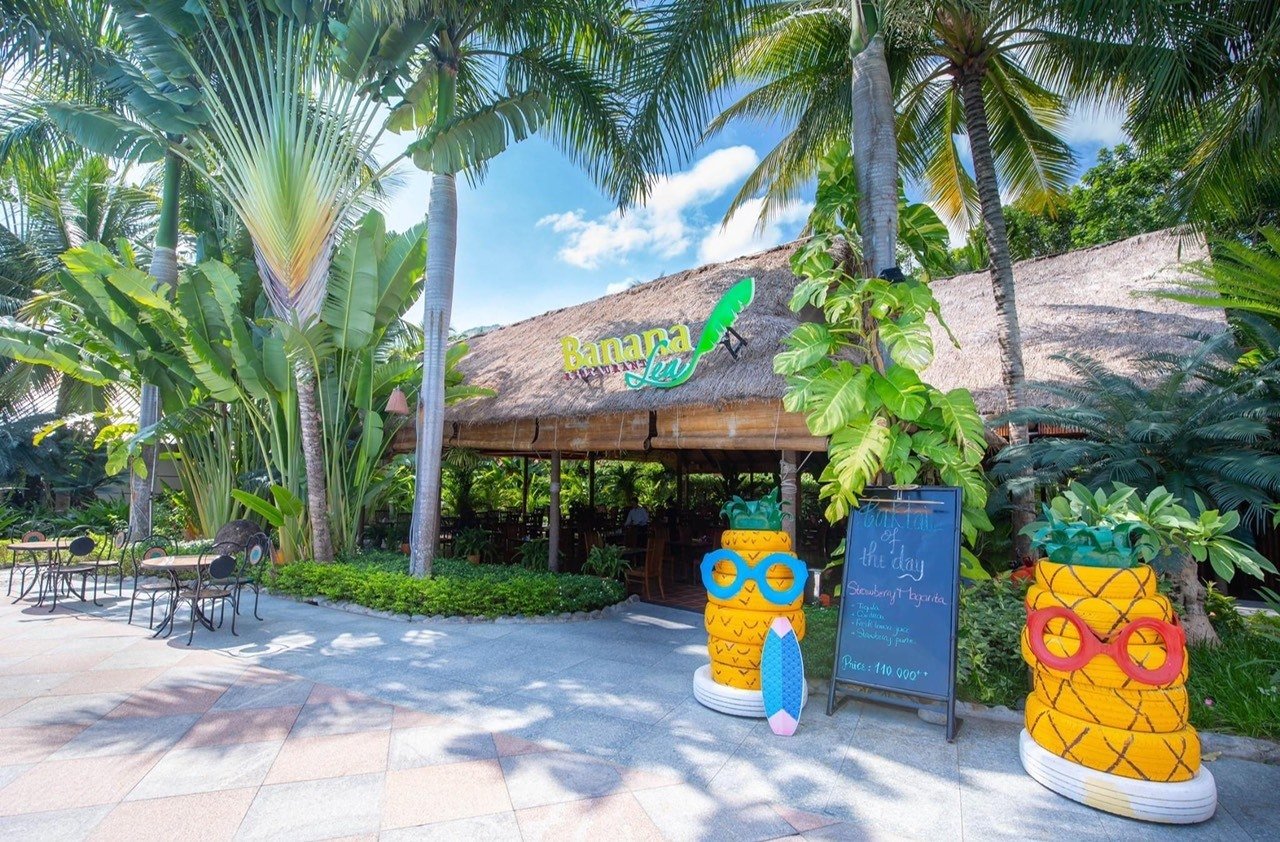 Diamond Bay Resort & Spa — eat & drink