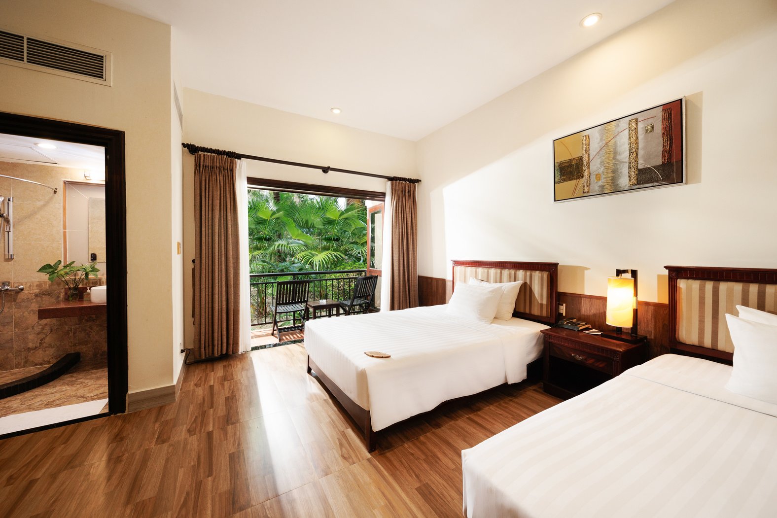 Diamond Bay Resort & Spa — rooms