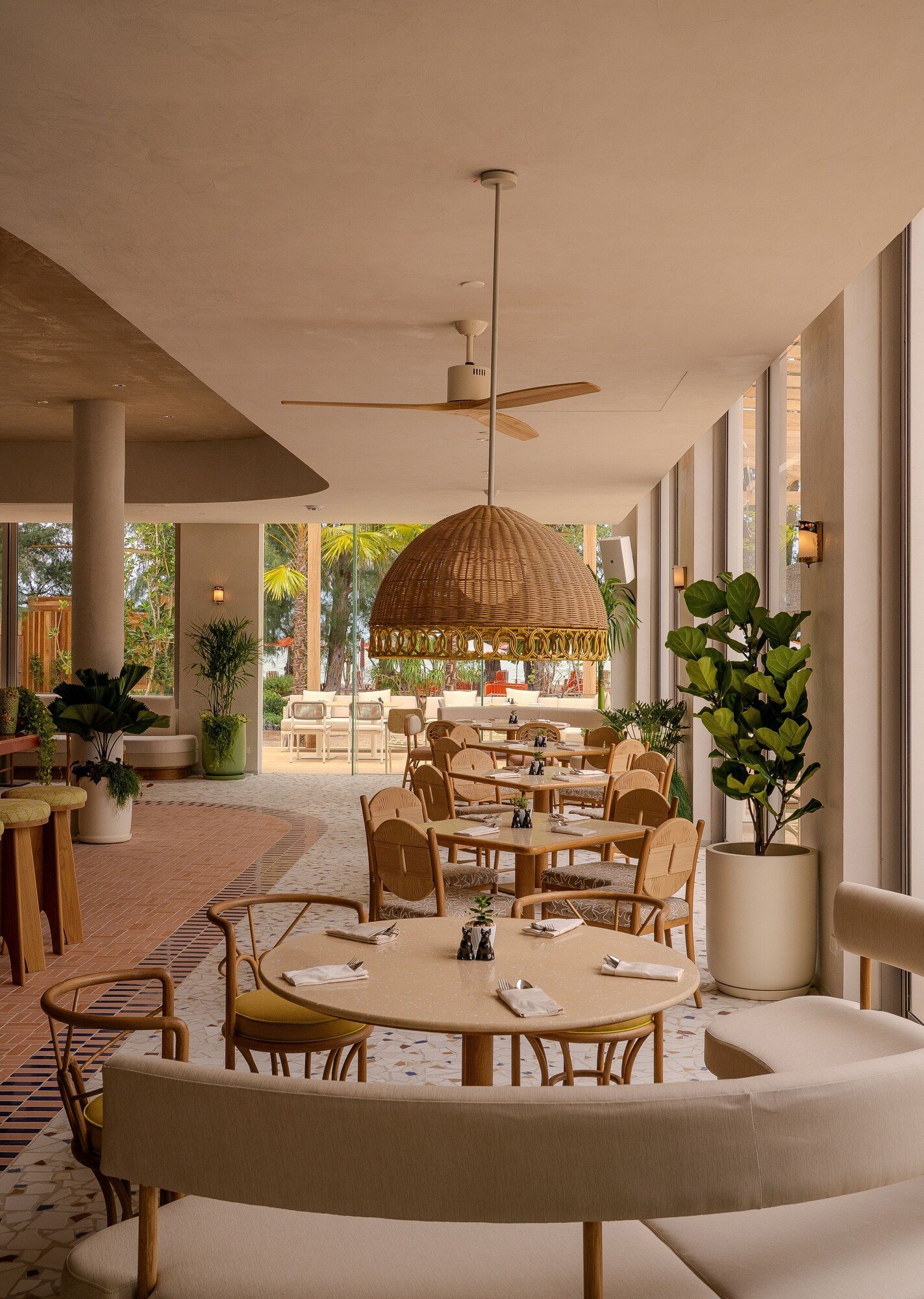 The Standard, Pattaya Na Jomtien