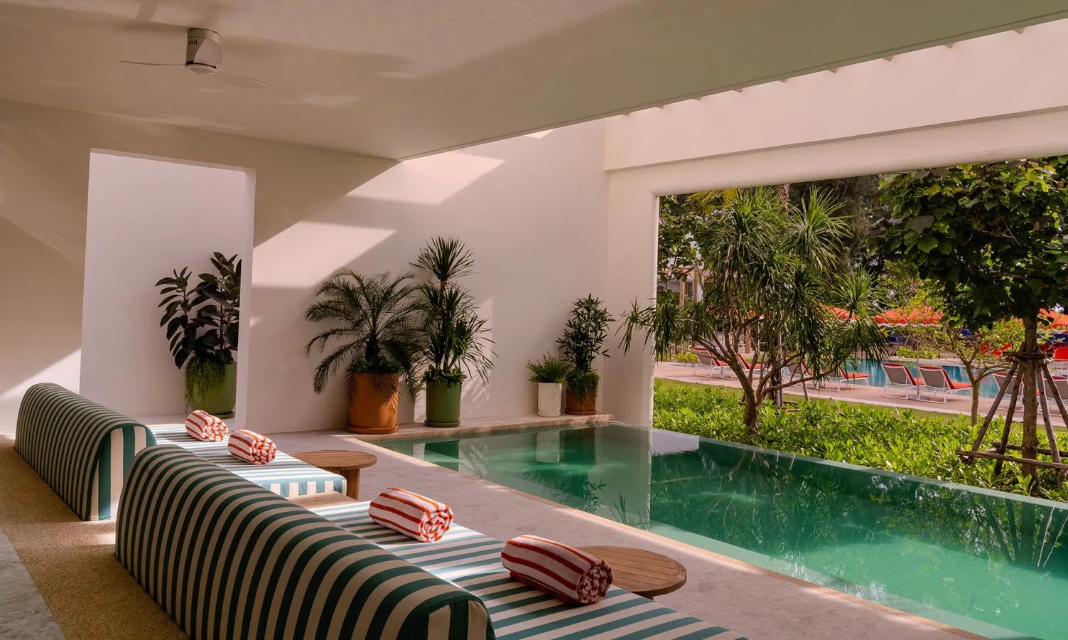 The Standard, Pattaya Na Jomtien