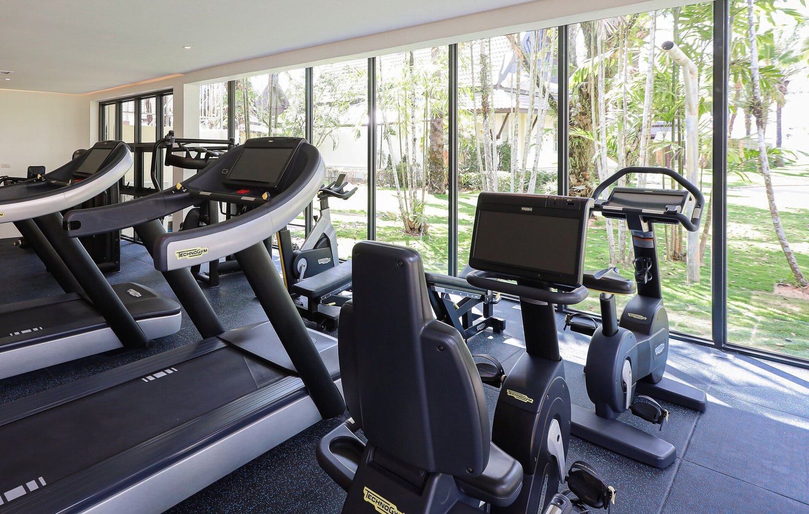 La Solaya Khao Lak, gym and massage