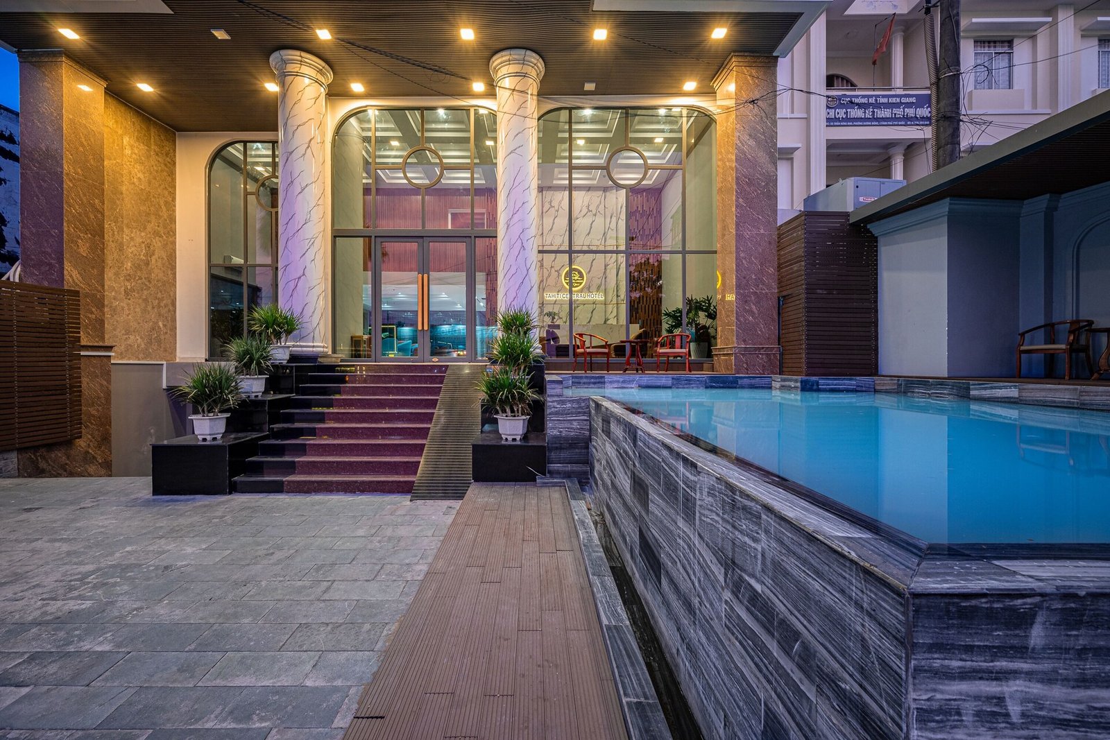 Tahiti Central Hotel