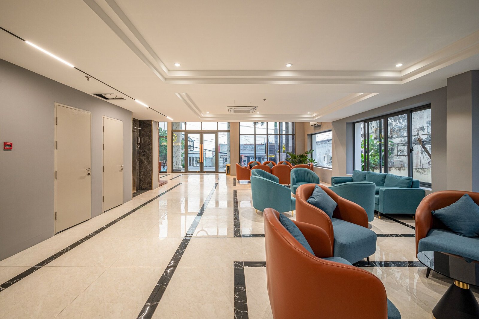 Tahiti Central Hotel — vibe