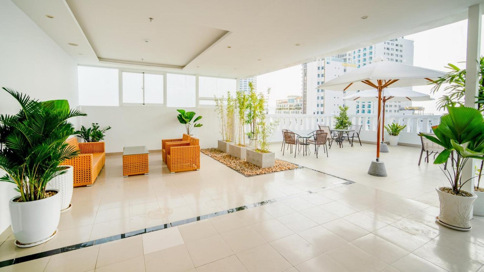 Galliot Hotel and Spa Nha Trang — vibe