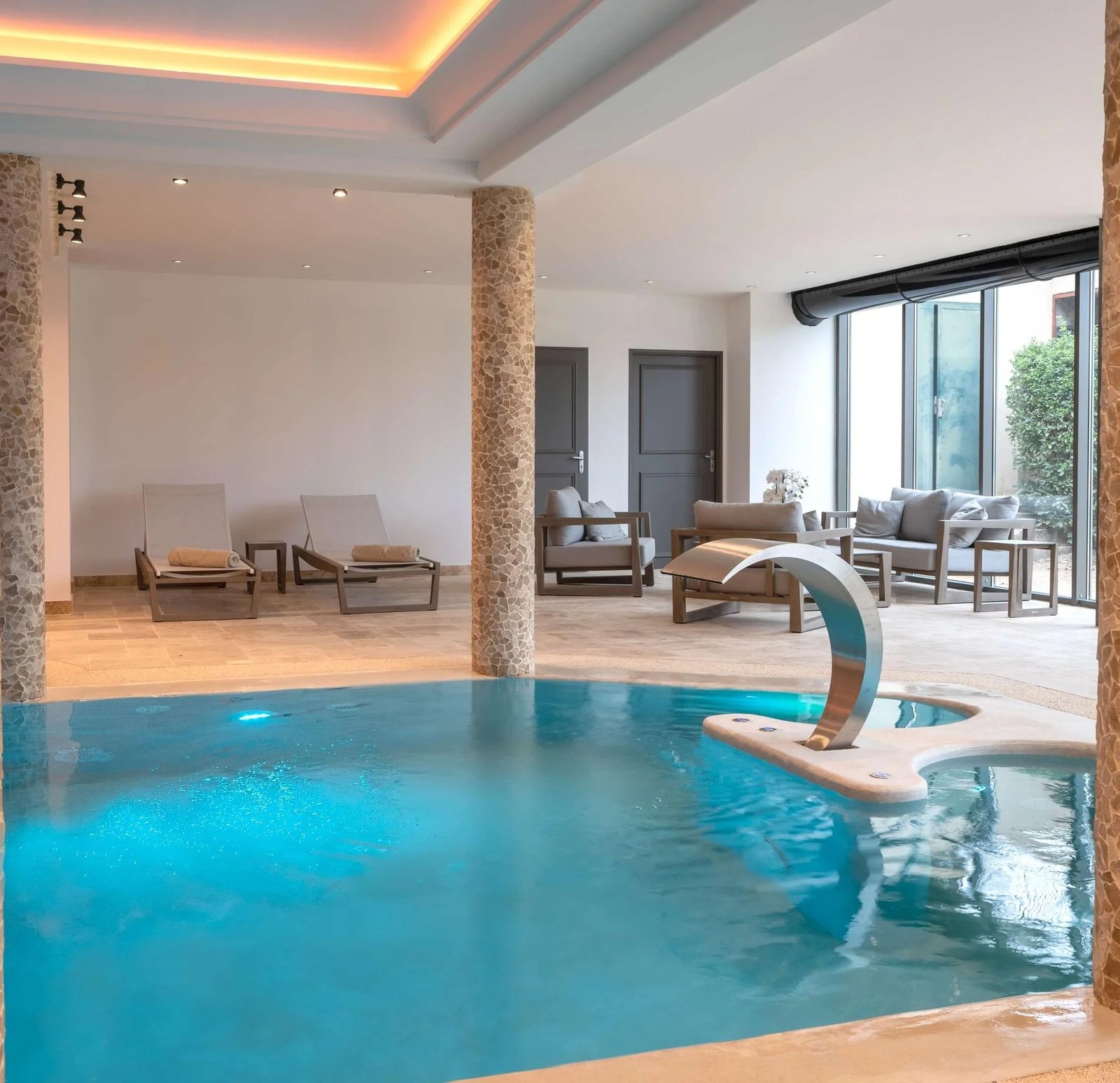 Domaine de Rochebois, the pool