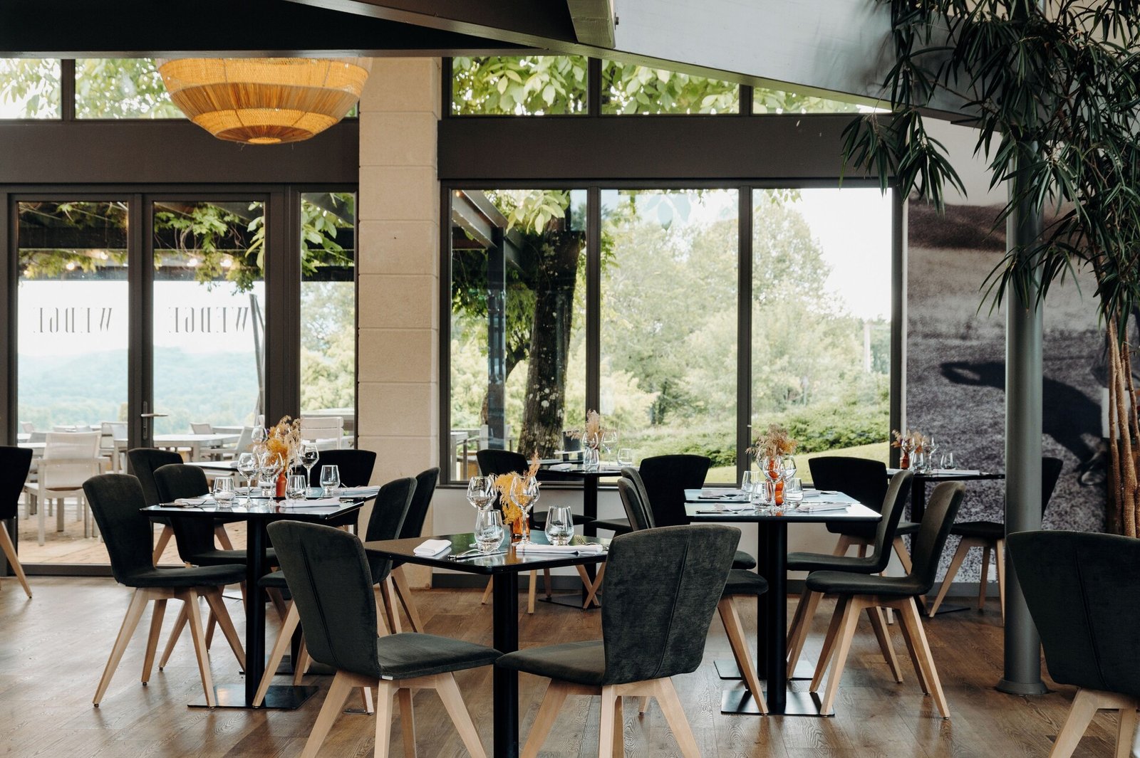 Domaine de Rochebois, at the table