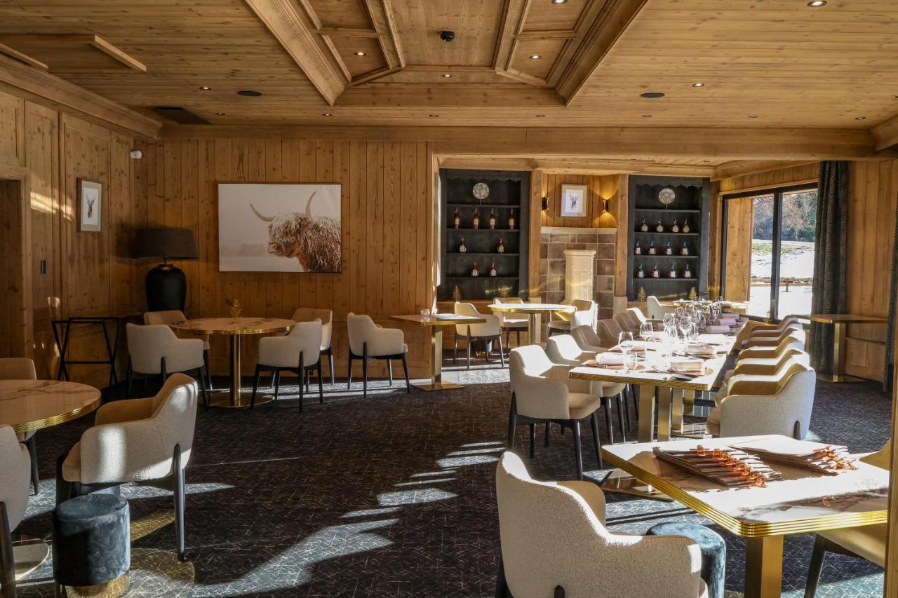 Domaine de Montagne, at the table