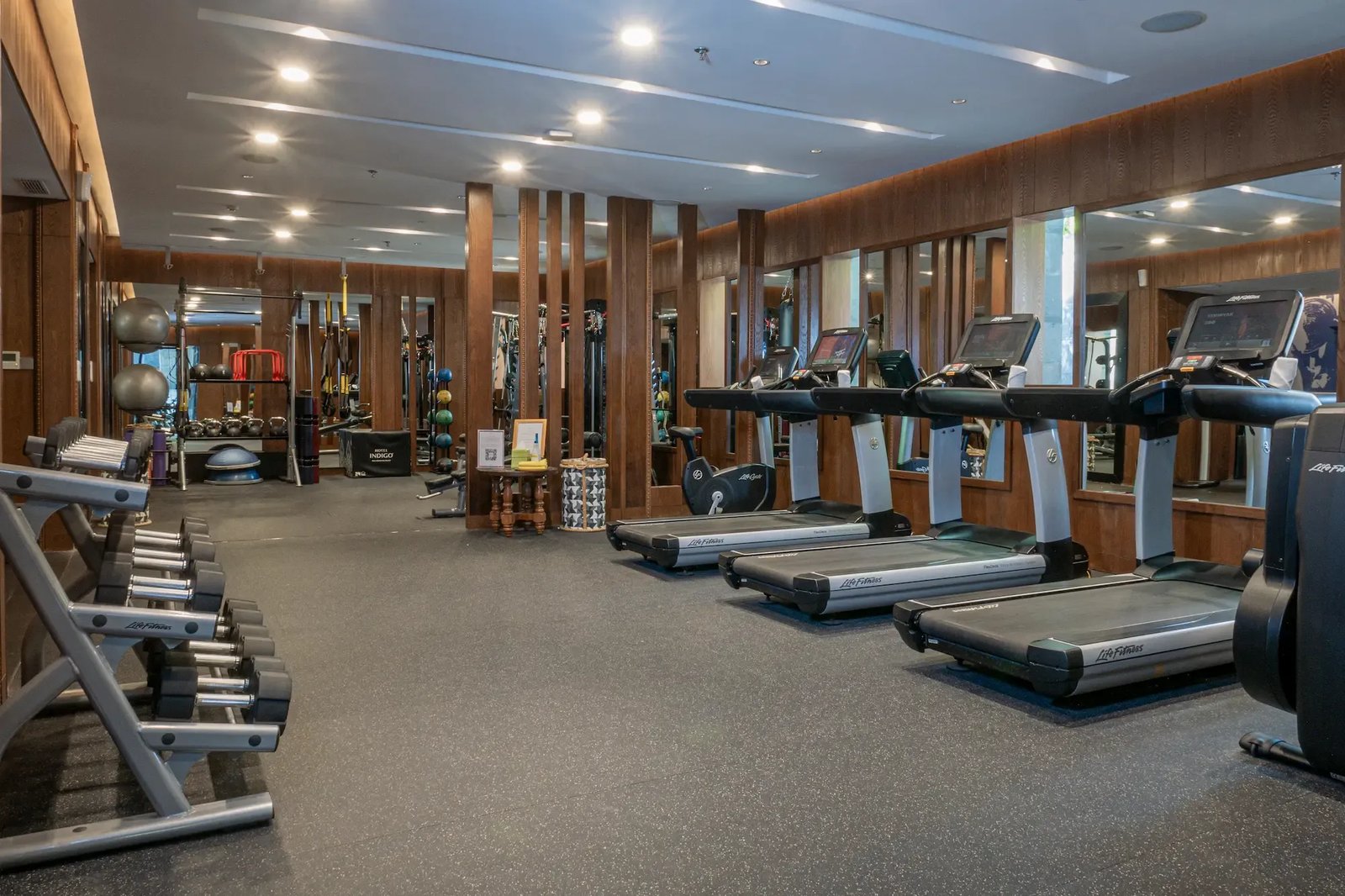 Hotel Indigo Bali Seminyak Beach by IHG, the gym