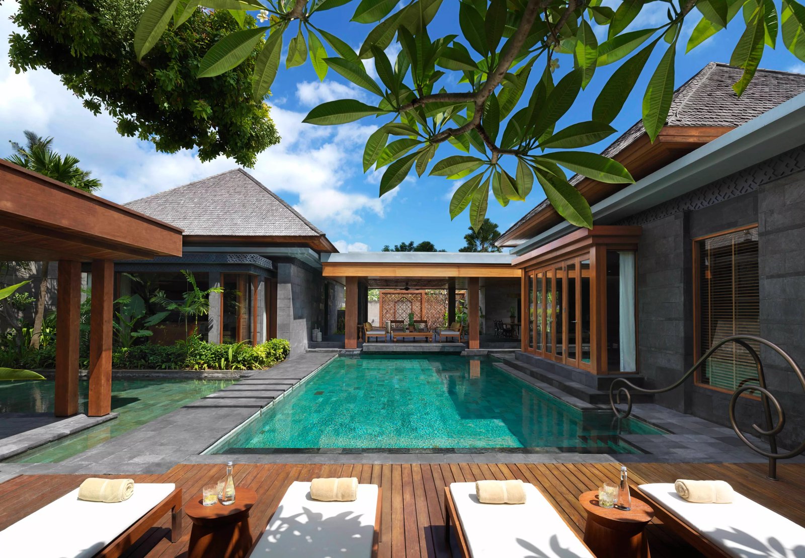 Hotel Indigo Bali Seminyak Beach by IHG, the pool