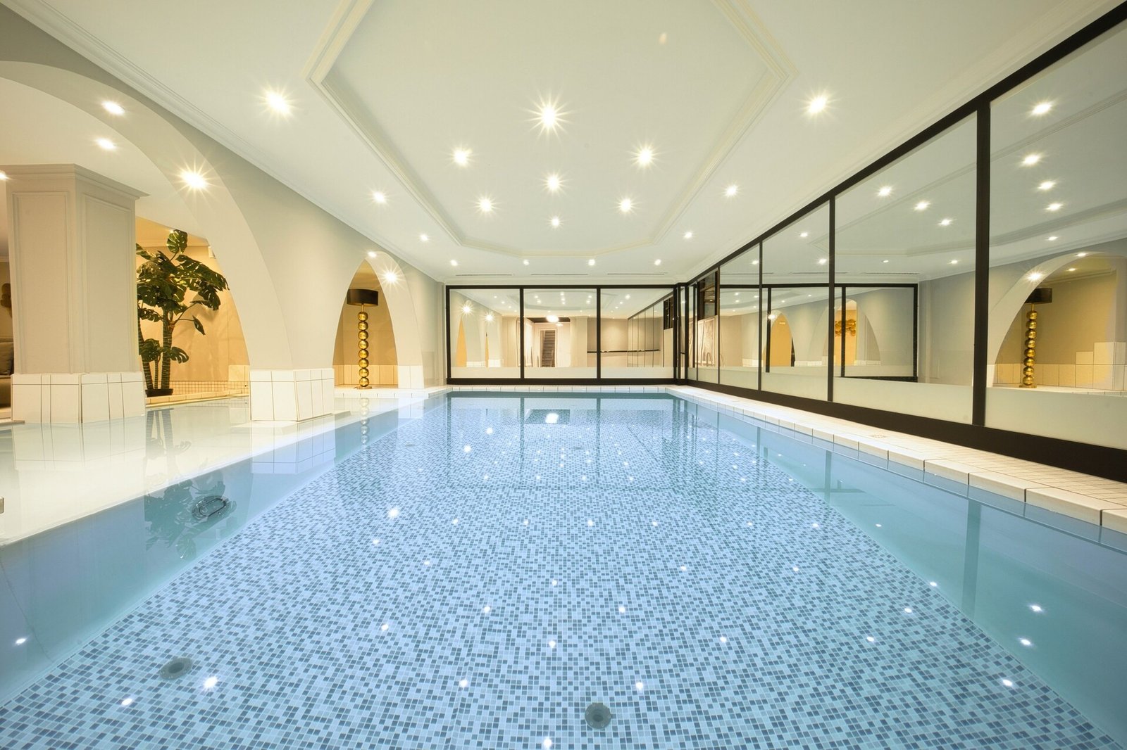 Hotel Kronberg, the pool