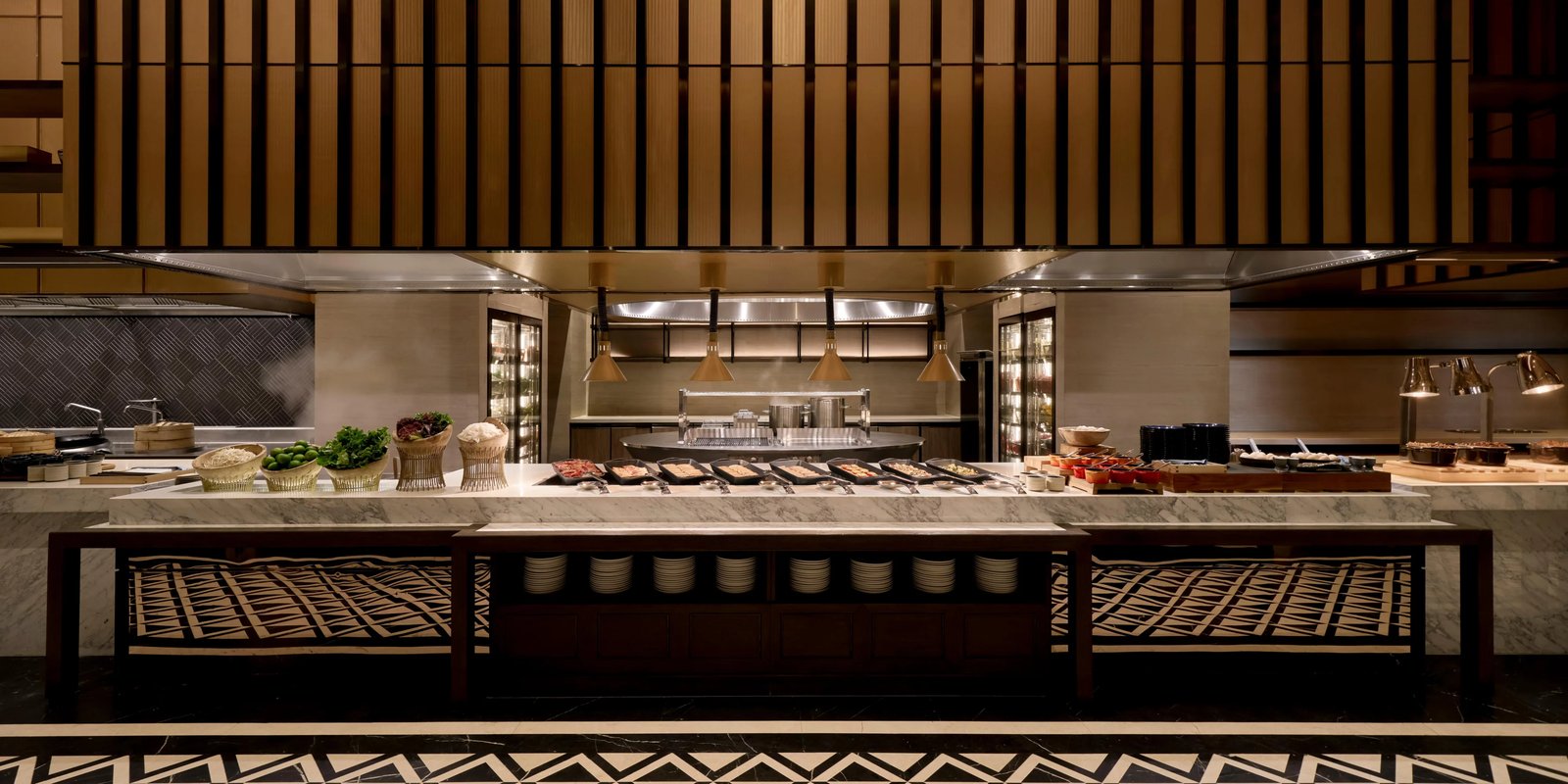 InterContinental Halong Bay Resort by IHG, at the table