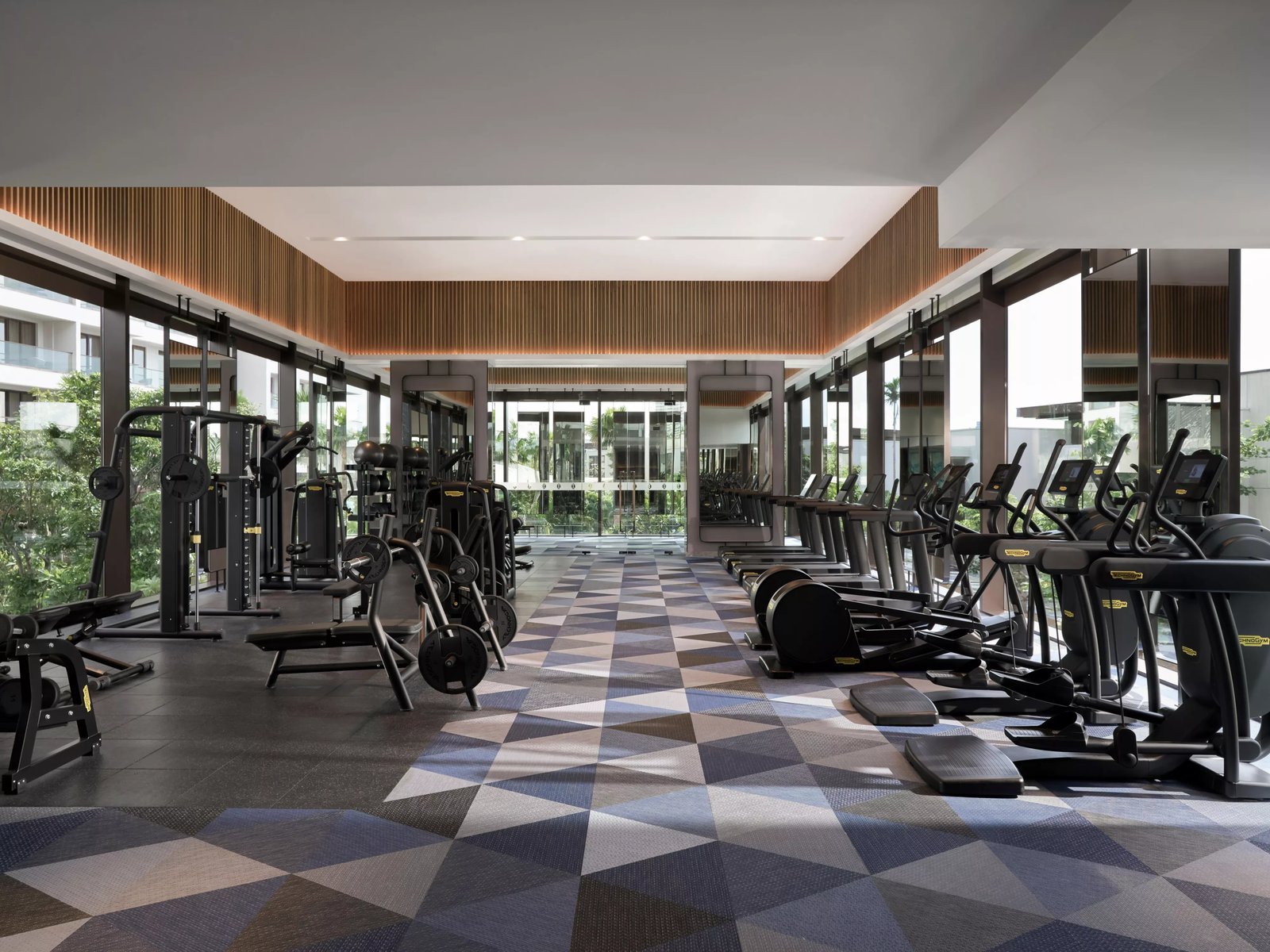InterContinental Halong Bay Resort by IHG, the gym and pool