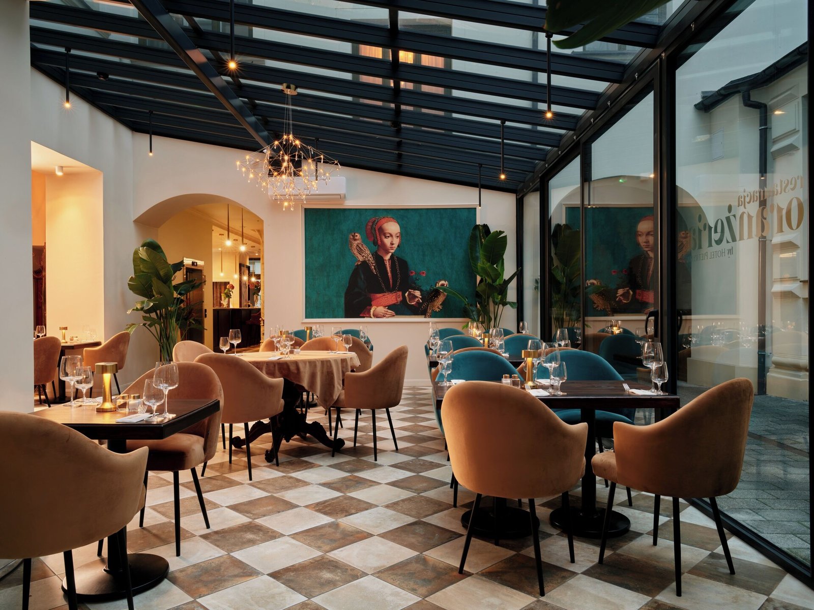 Hotel Pietryna, restauracja oranżeria