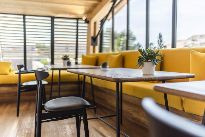 La Maison Moizeau, at the table
