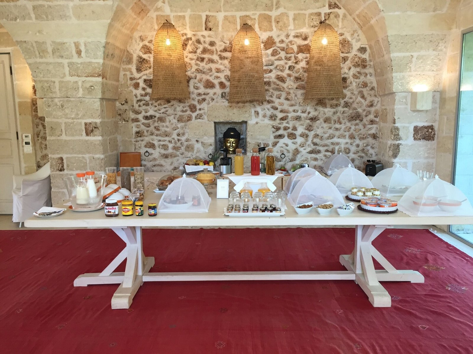 Masseria Trapanà, at the table