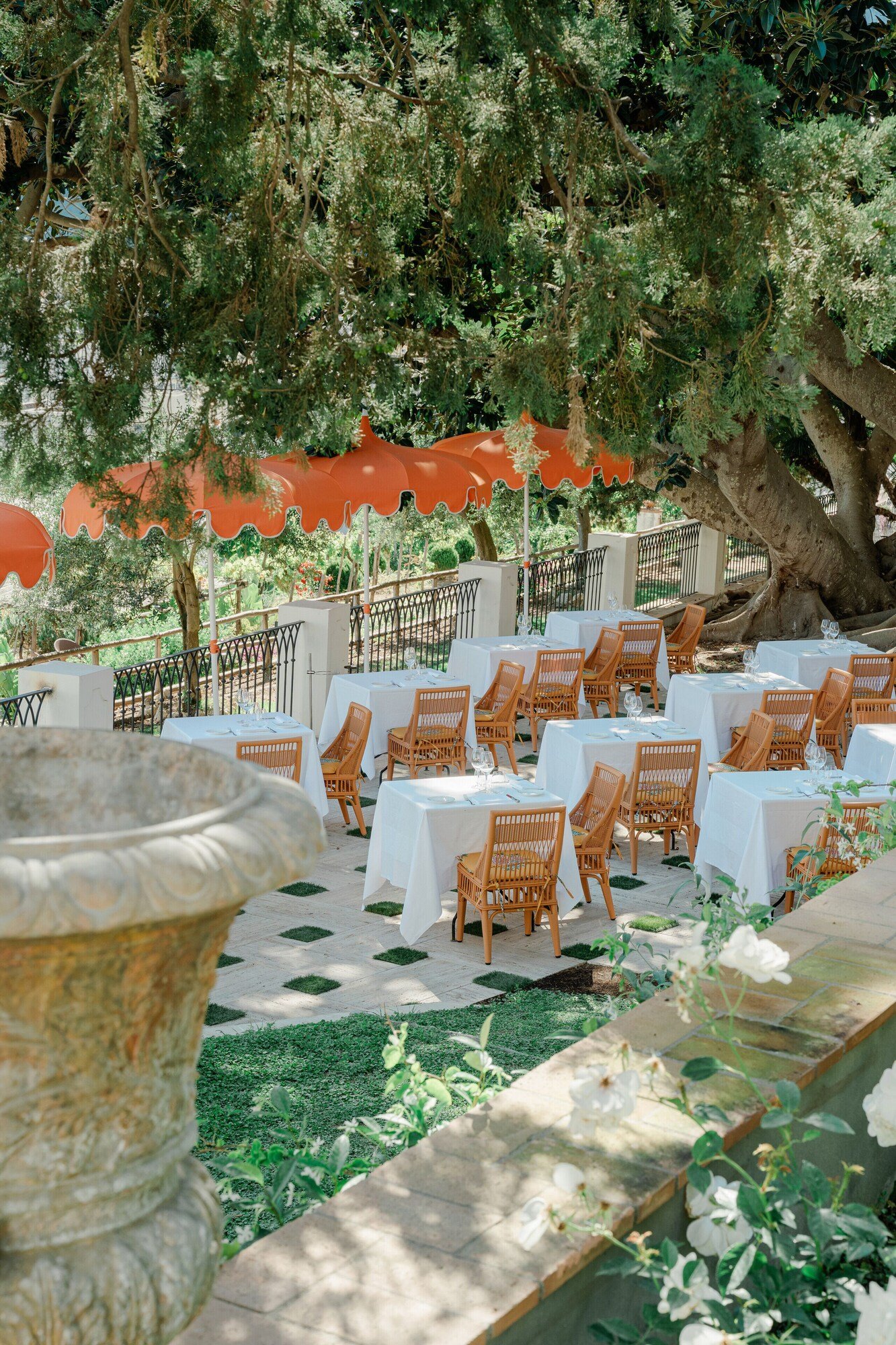 Villa Helios Capri, at the table