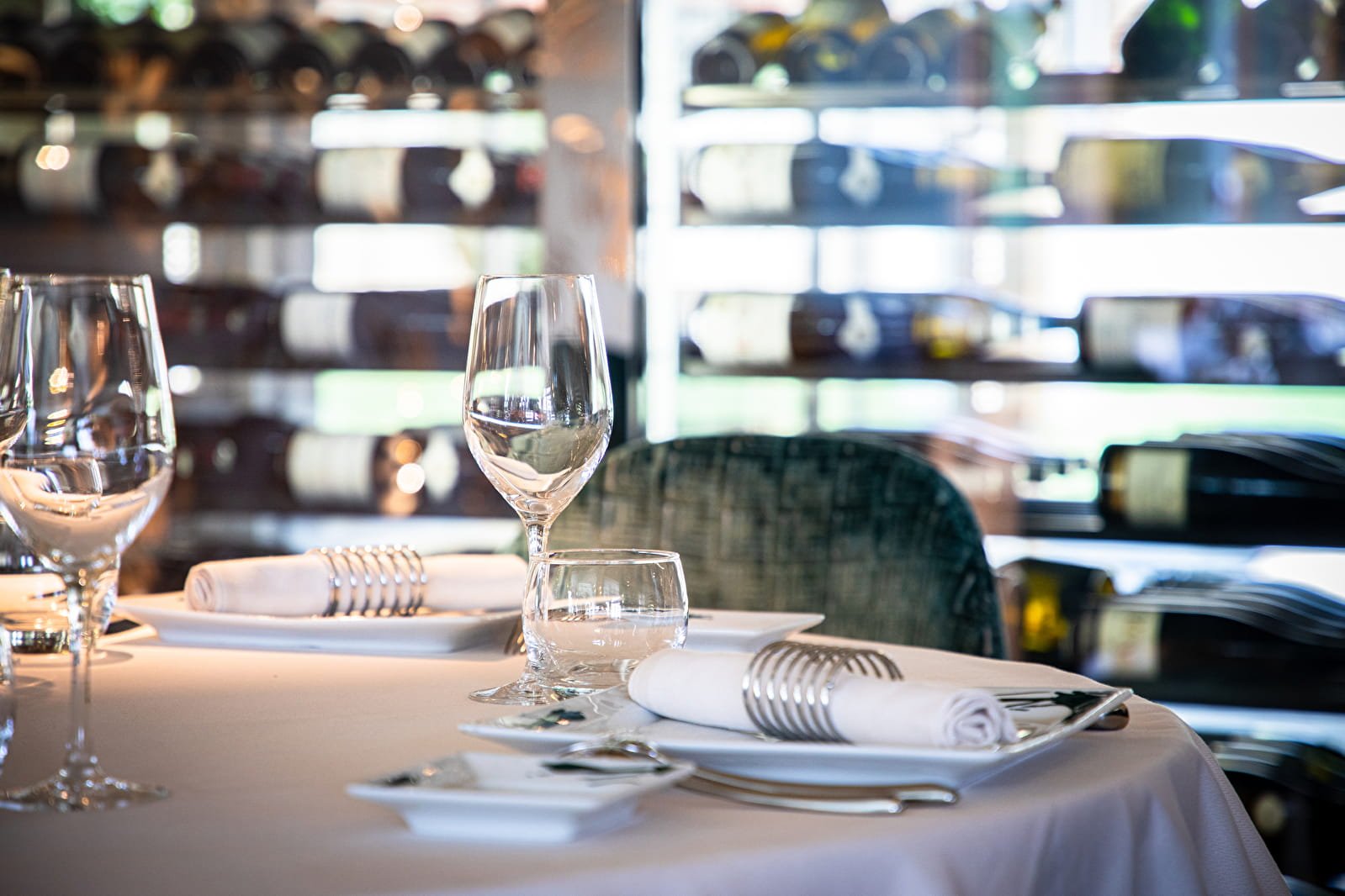 Le Domaine du Roncemay - Hôtel, Restaurants, Golf & Spa, at the table