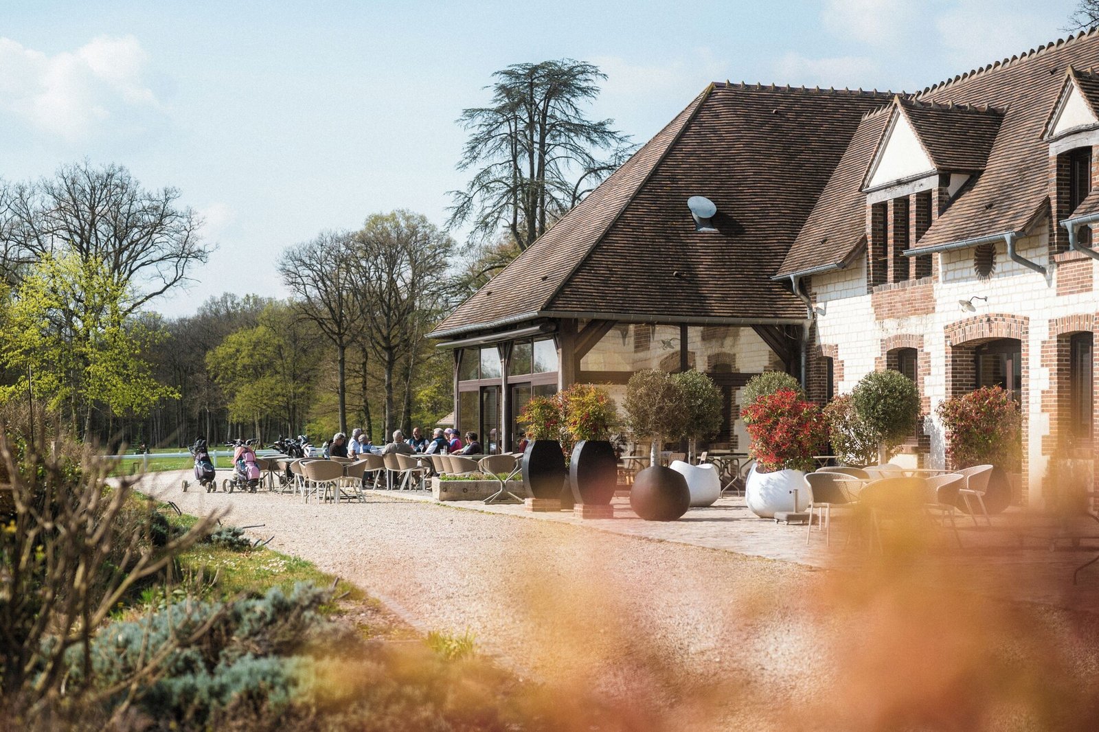 Le Domaine du Roncemay - Hôtel, Restaurants, Golf & Spa, at the table