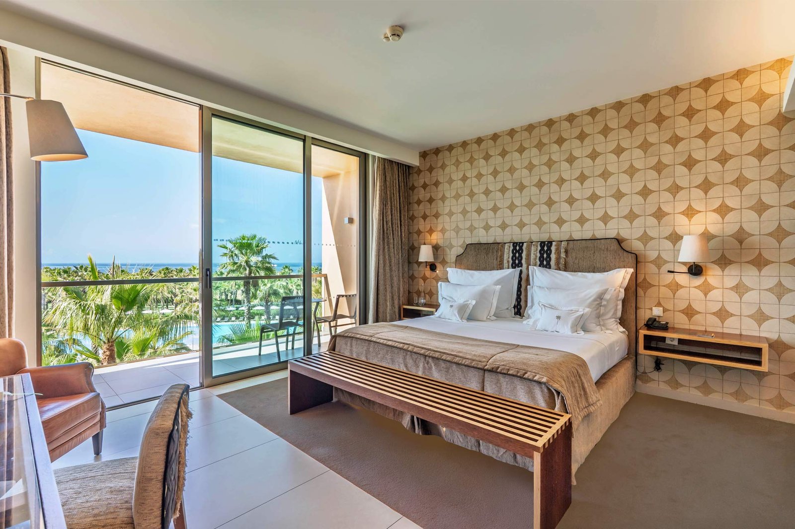 Wine & Books by the Sea, Algarve Resort, rooms