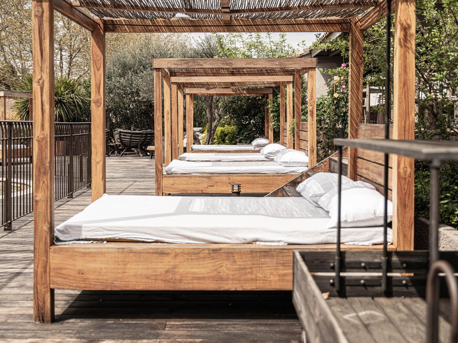 Logis Auberge du Vieux Puits, the pool