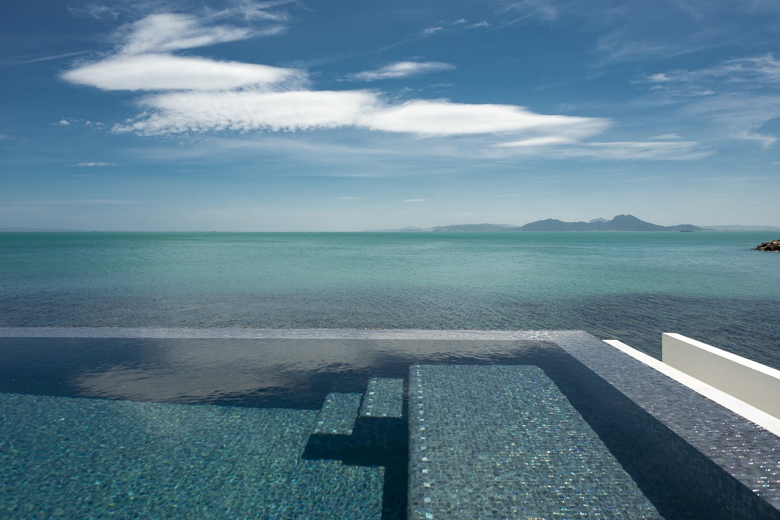 Maison Dedine, the pool