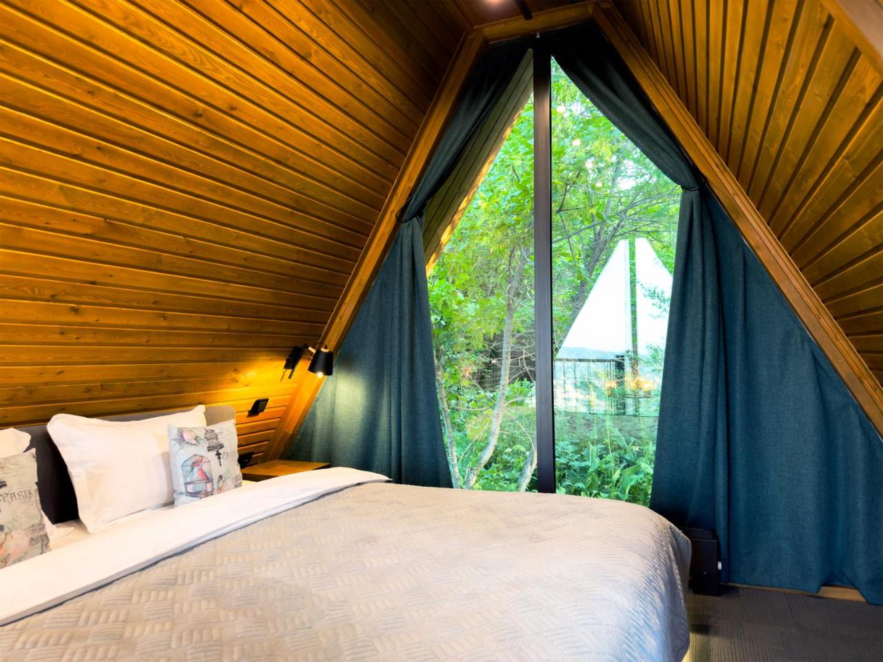 Qazaq Garden, rooms