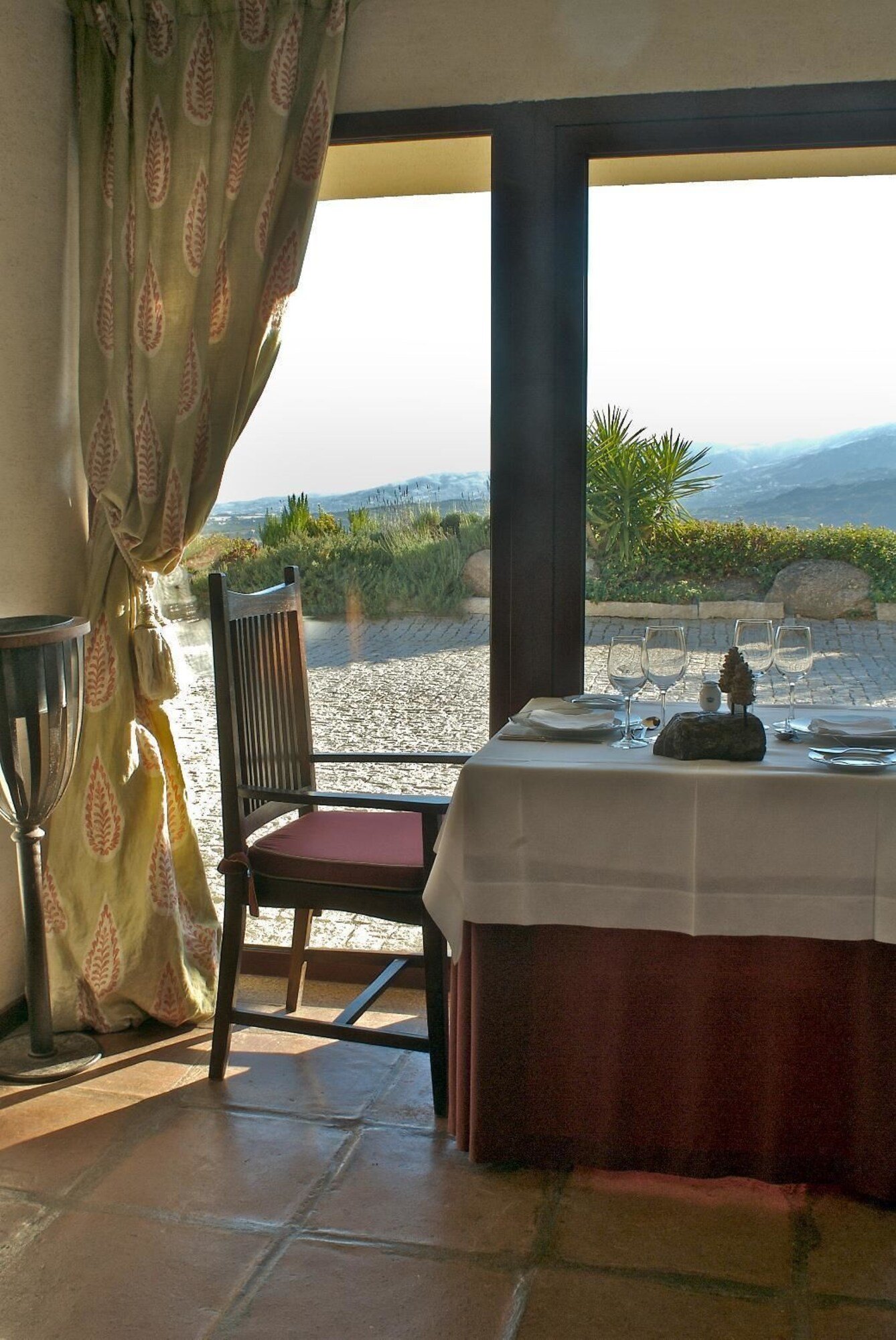 Pousada Convento de Belmonte, at the table