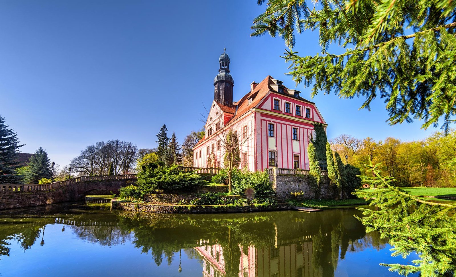 Palace in Warmątowice Sienkiewiczowskie