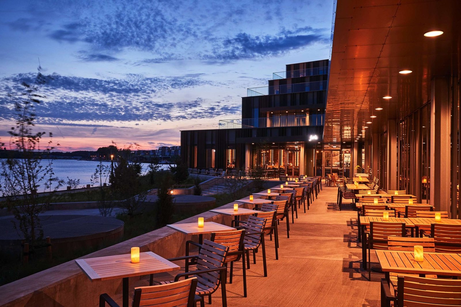 Alsik Hotel & Spa, at the table