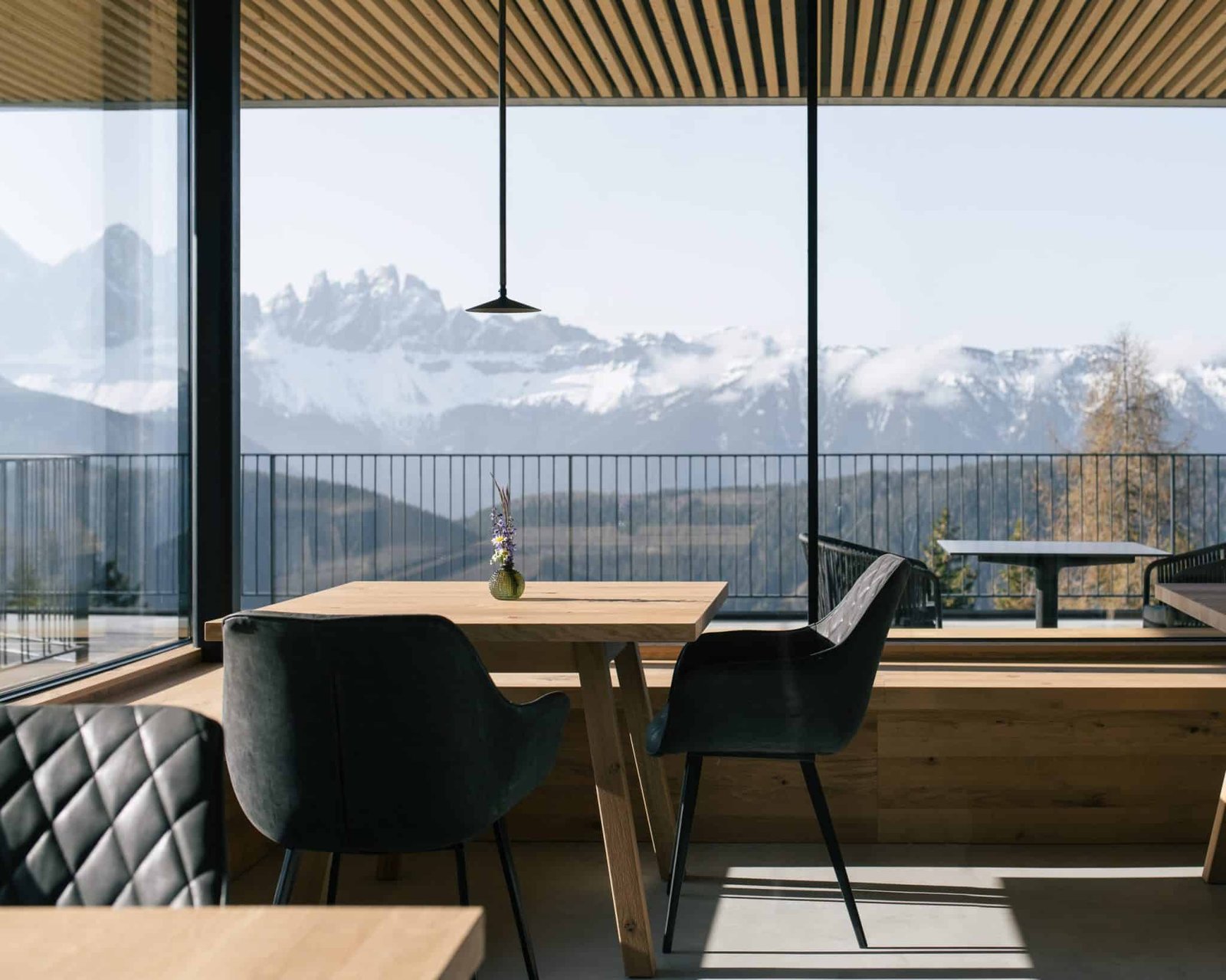 Anders Mountain Suites, at the table