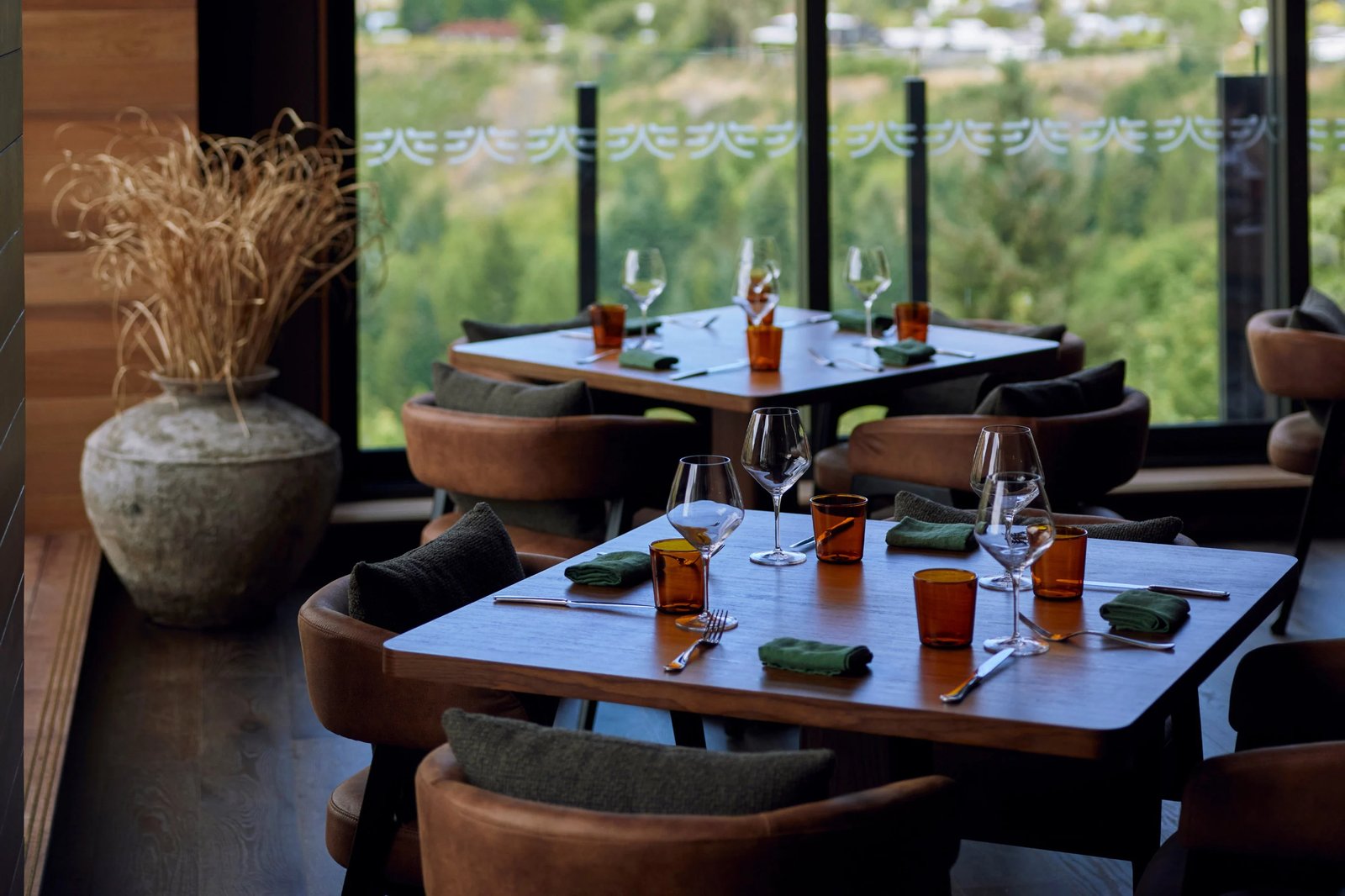 Coronet Ridge Resort, elevation bar & restaurant