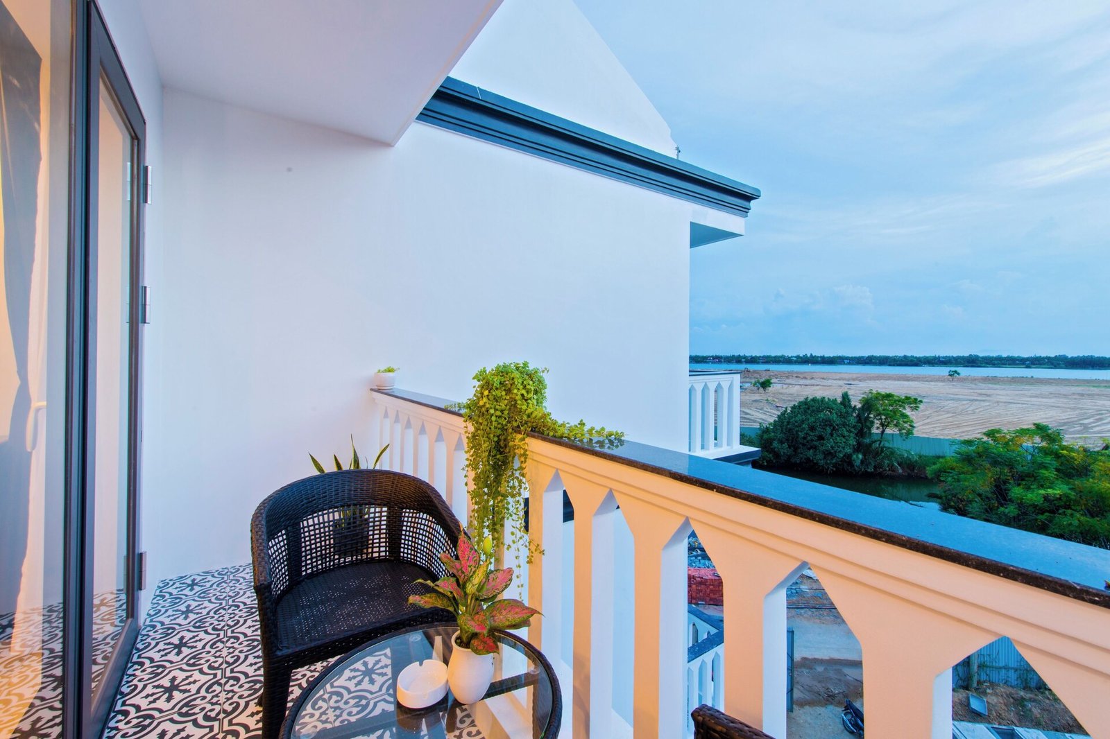 Gem Riverside Hotel Hoi An — vibe