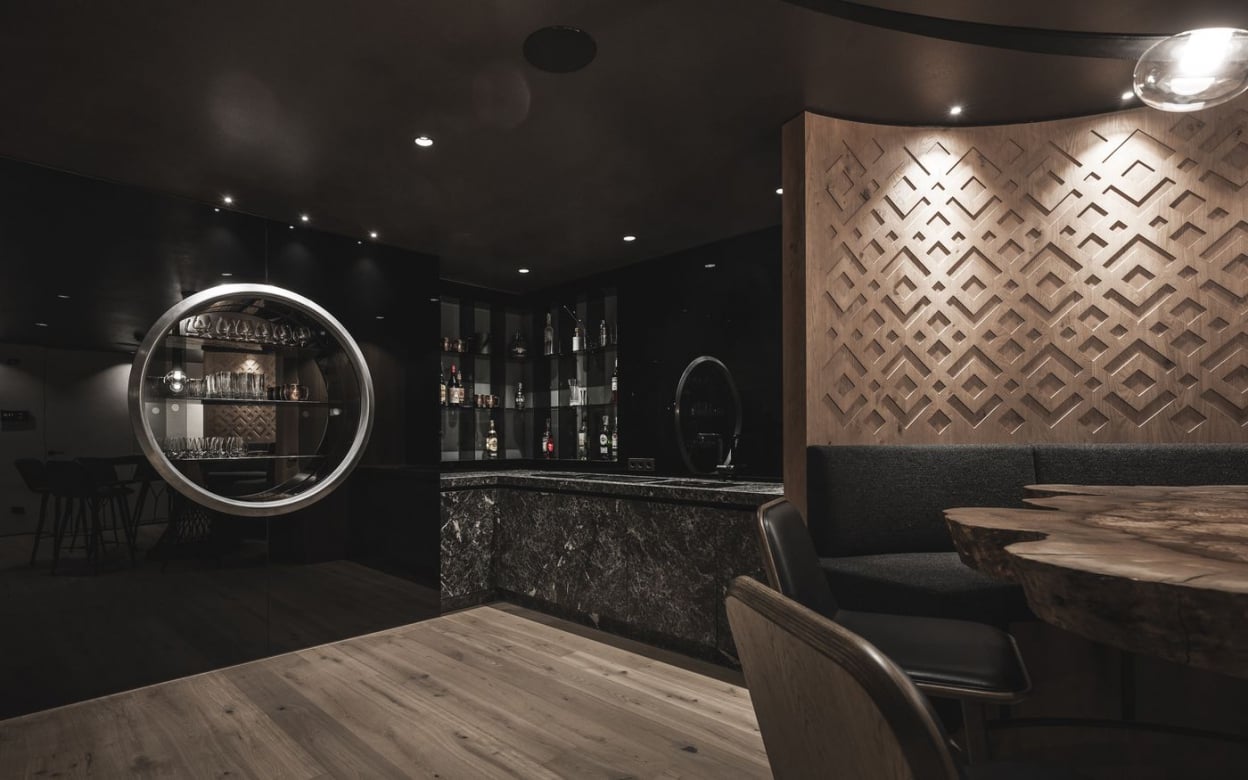 Luxury Chalet Alpurio, at the table