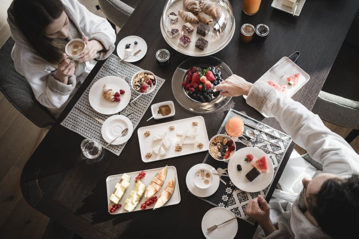 Luxury Chalet Alpurio, at the table