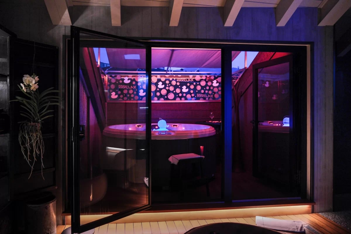 Areadocks Boutique Hotel, the hot tubs