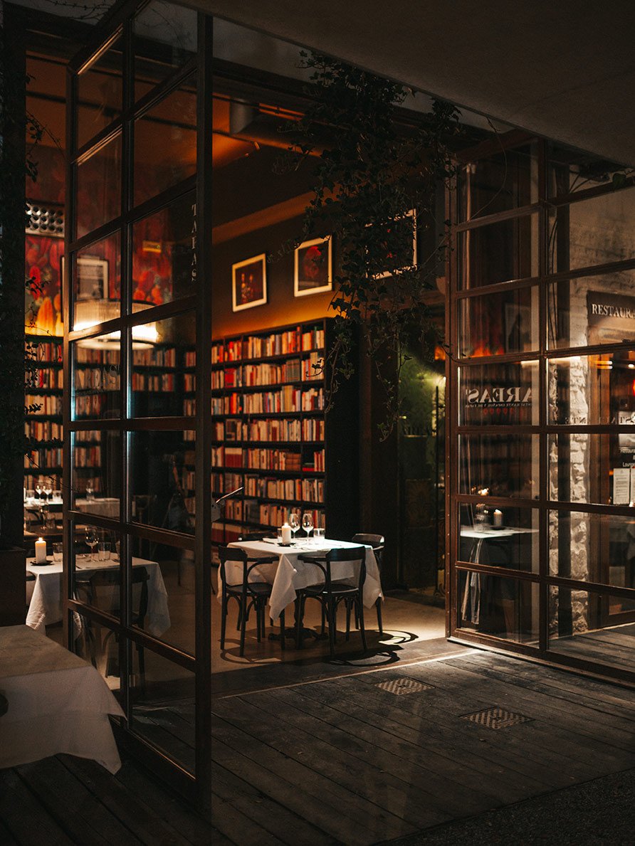 Areadocks Boutique Hotel, at the table