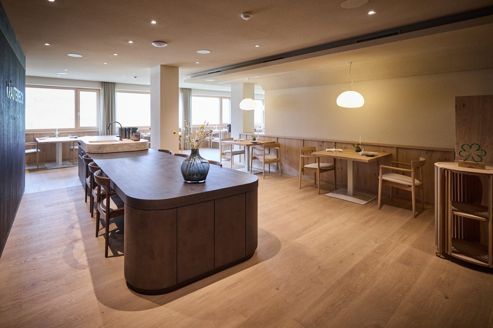 Sonnhof by Vitus Winkler, at the table