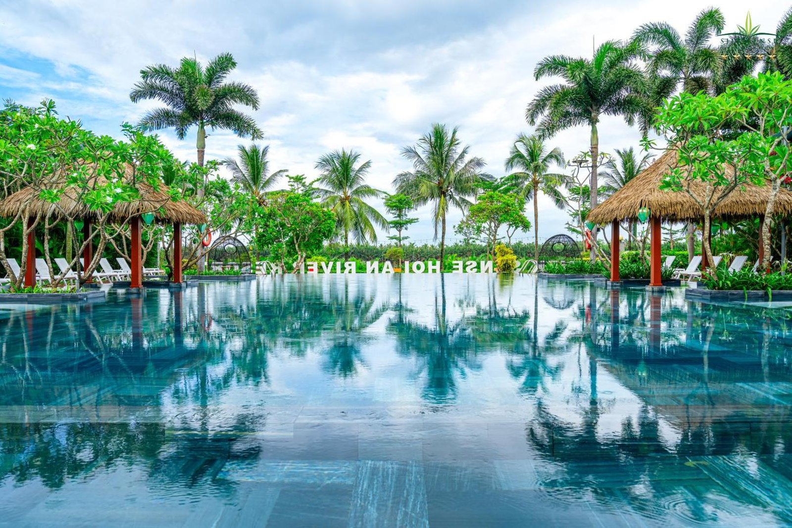 Silk Sense Hoi An River Resort — vibe