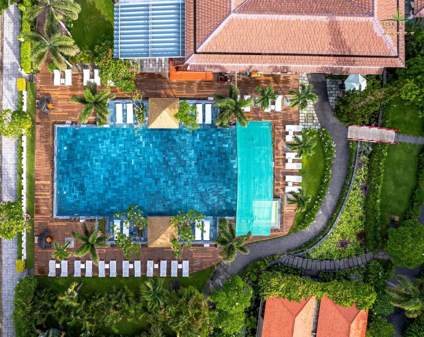 Silk Sense Hoi An River Resort — vibe