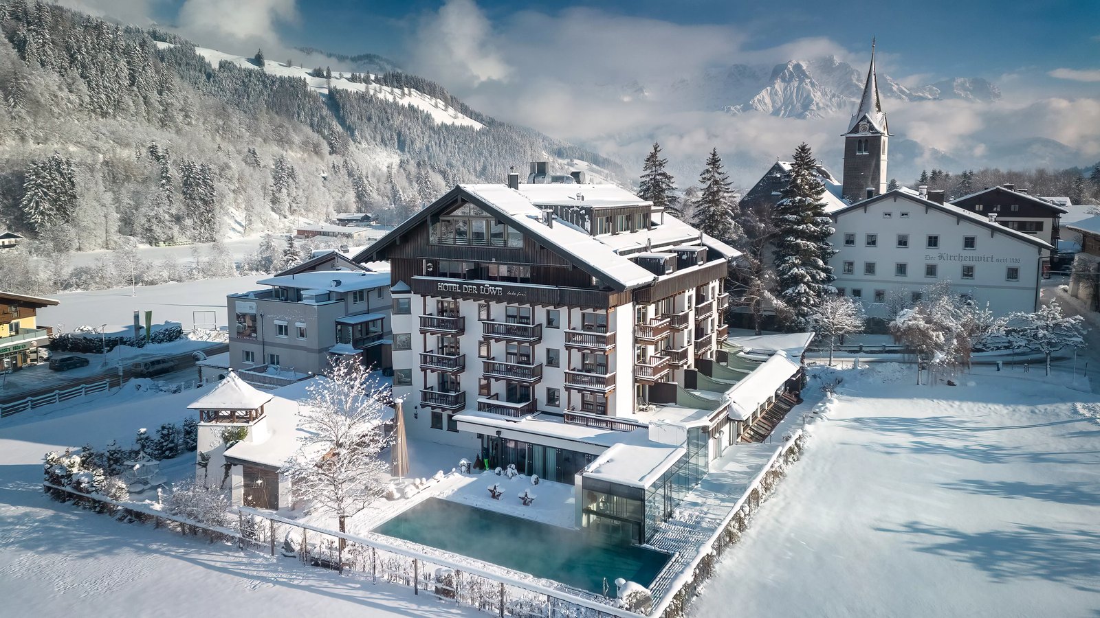 Hotel Der Löwe, how it began