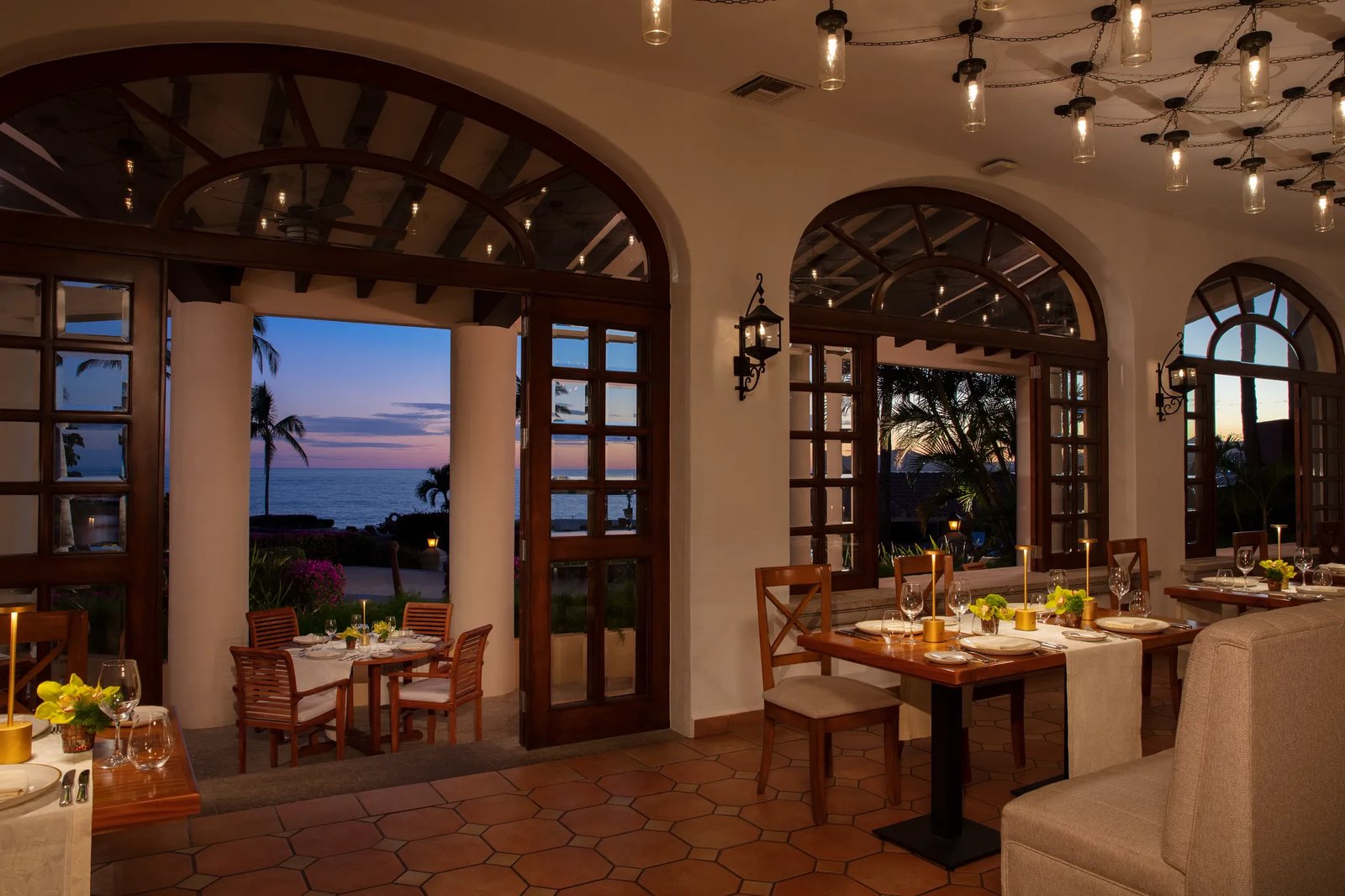 Zoëtry Casa del Mar Los Cabos, at the table